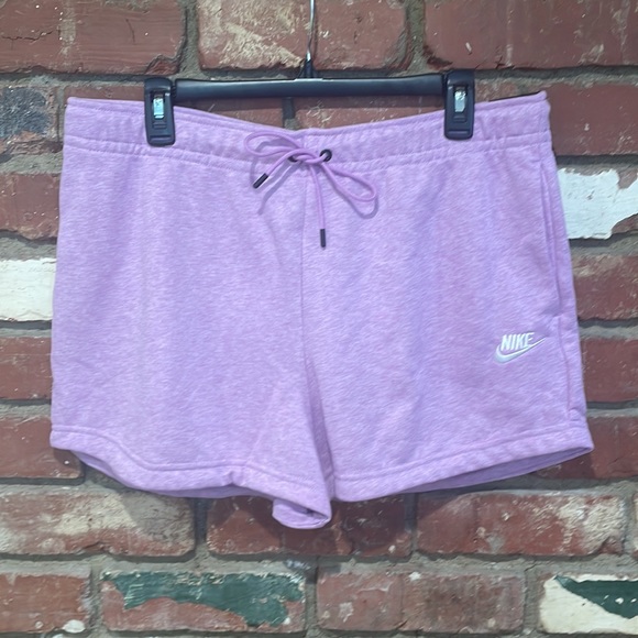 Nike NSW Essential High Rise Shorts in Purple NWT - Picture 4 of 7